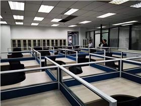 辦公桌屏風(fēng)隔斷廠家