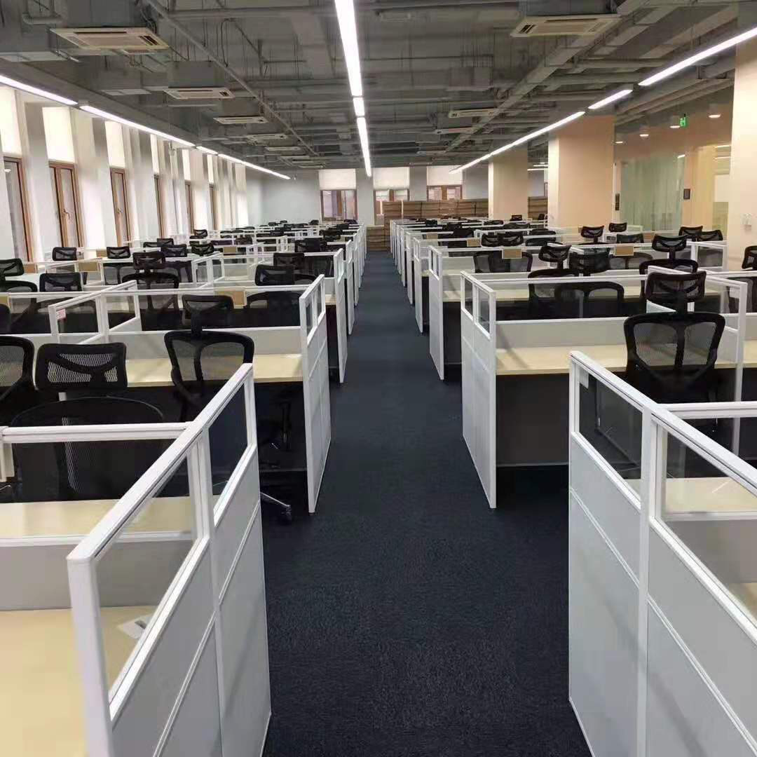 屏風(fēng)式辦公桌廠家