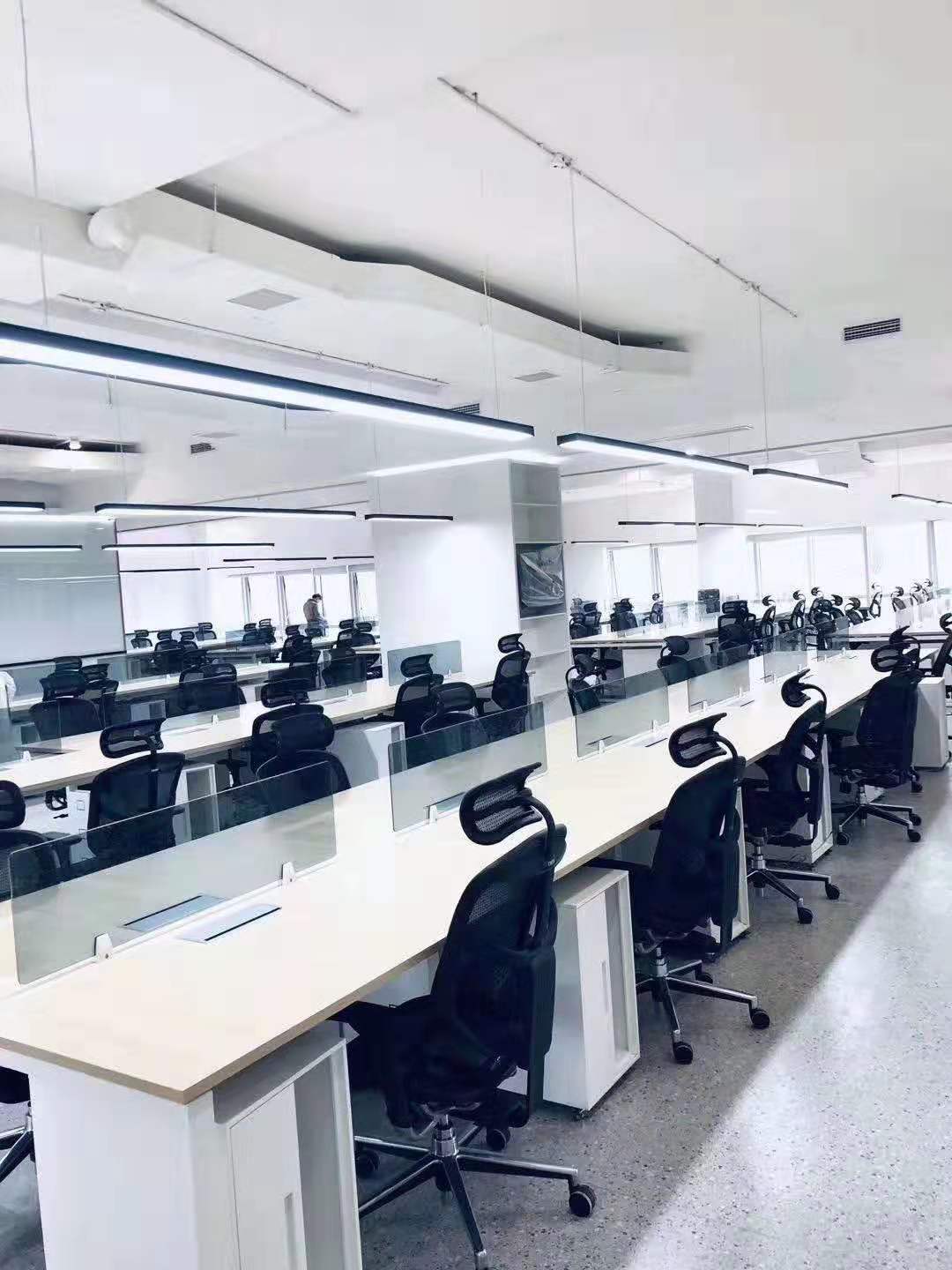 屏風辦公桌多少錢